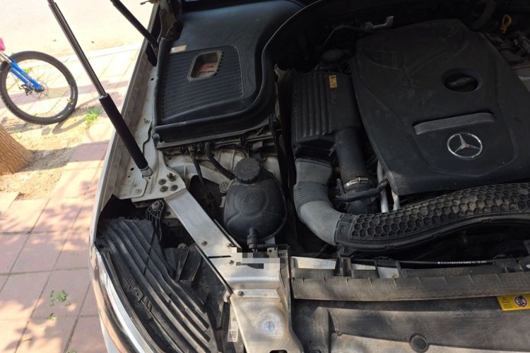 Used Mercedes-Benz GLC 2016 GLC 260 4MATIC Luxury Model Engine Bay Right