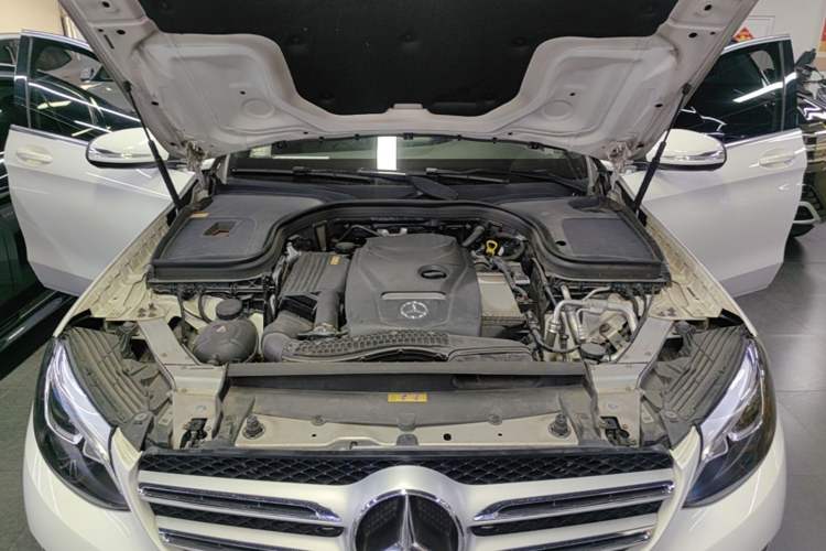 Used Mercedes-Benz GLC 2016 GLC 200 4MATIC Engine Bay