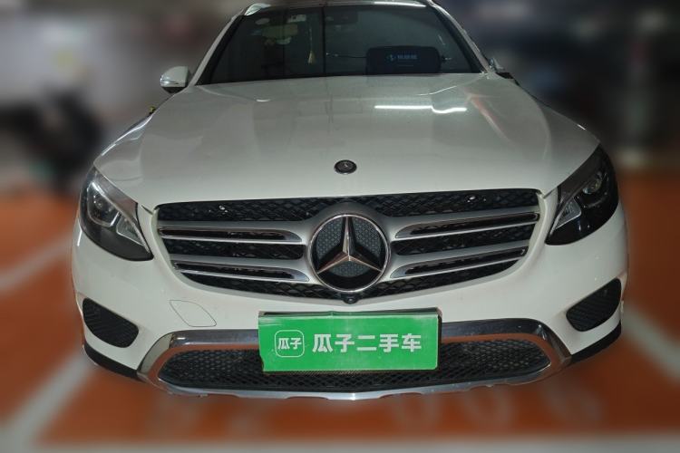 Used Mercedes-Benz GLC 2016 GLC 260 4MATIC Luxury Model Exterior 1