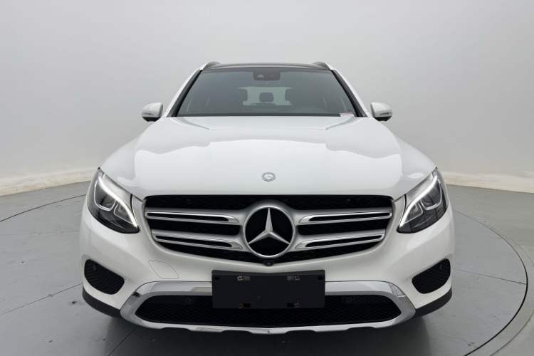 Used Mercedes-Benz GLC 2016 GLC 260 4MATIC Luxury Model Exterior 1