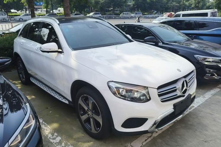 Used Mercedes-Benz GLC 2016 GLC 300 4MATIC Dynamic Model Exterior 1