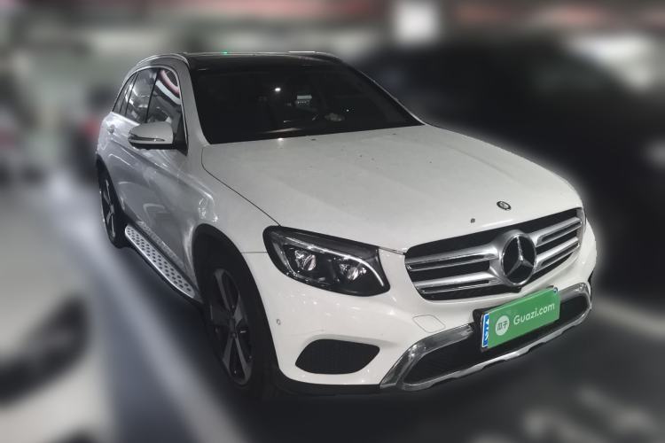 Used Mercedes-Benz GLC 2016 GLC 300 4MATIC Dynamic Model Exterior 2
