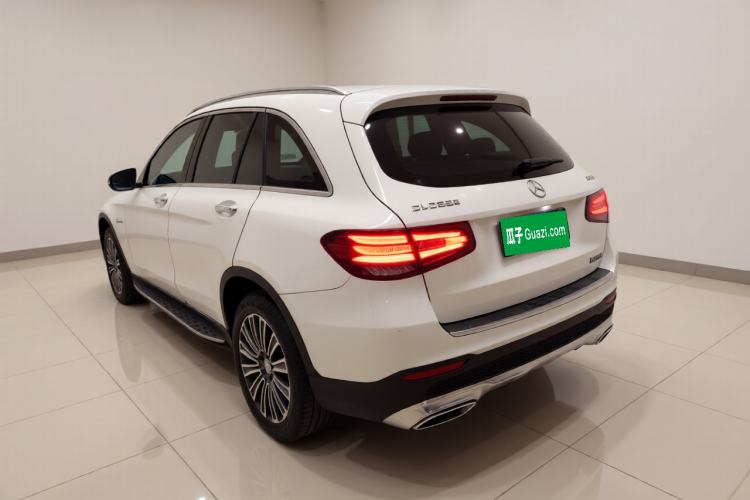 Used Mercedes-Benz GLC 2016 GLC 260 4MATIC Dynamic Edition Exterior 2