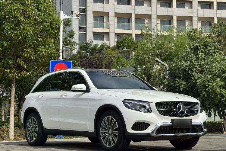 Used Mercedes-Benz GLC 2016 GLC 260 4MATIC Dynamic Edition Exterior 2