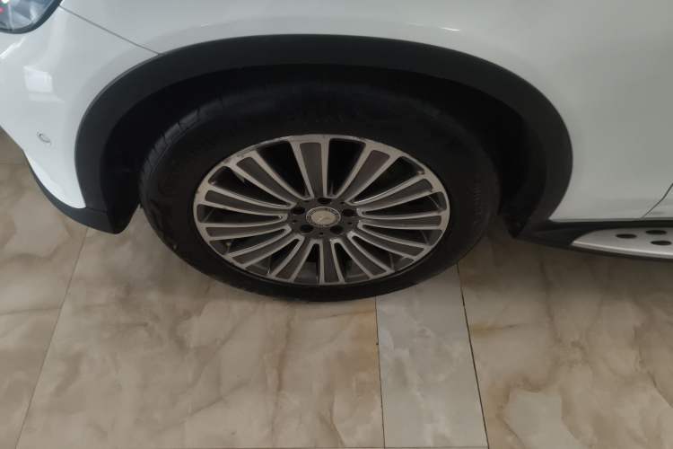 Used Mercedes-Benz GLC 2016 GLC 200 4MATIC Exterior 3