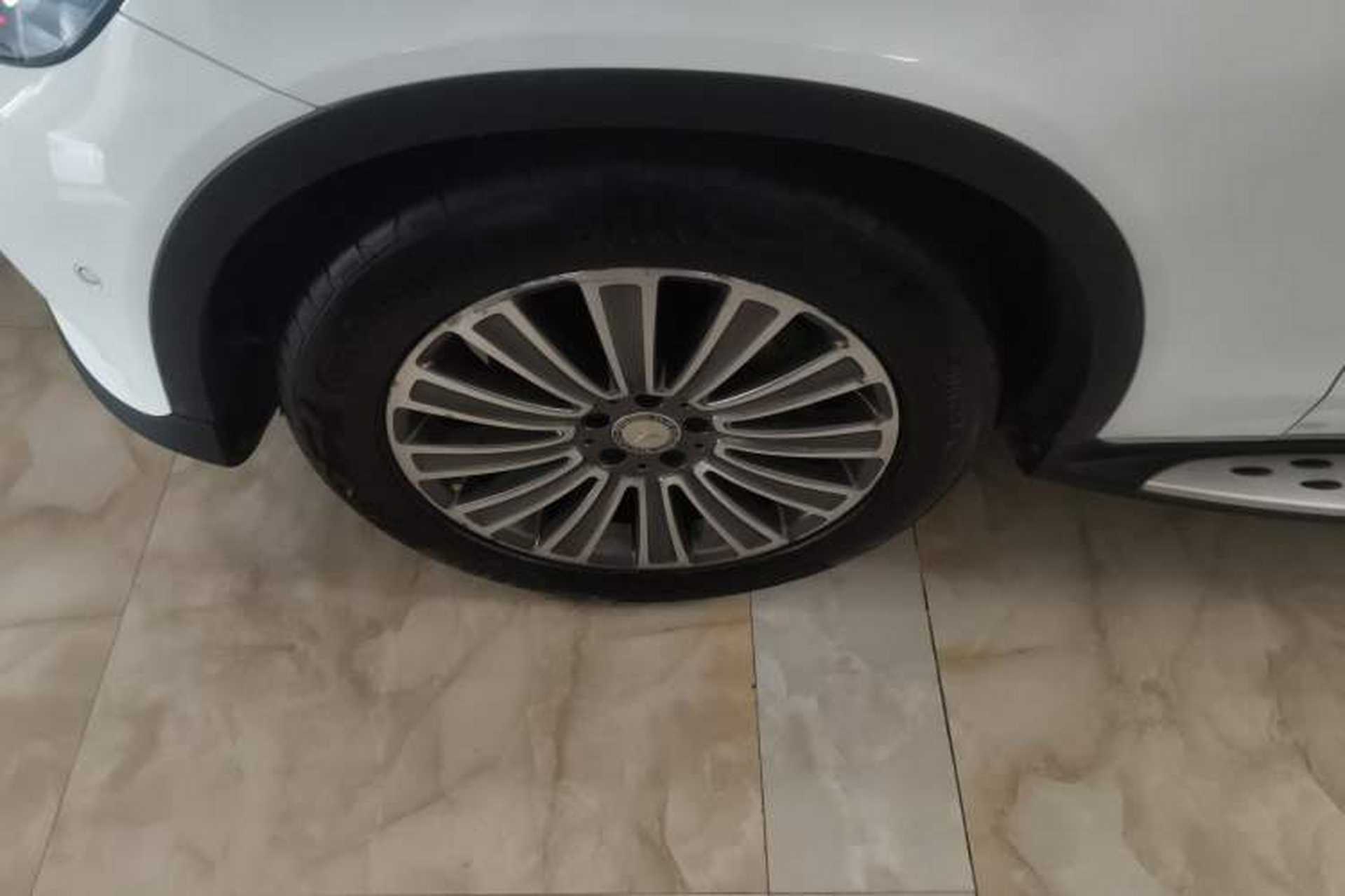 Used Mercedes-Benz GLC 2016 GLC 200 4MATIC Exterior 3