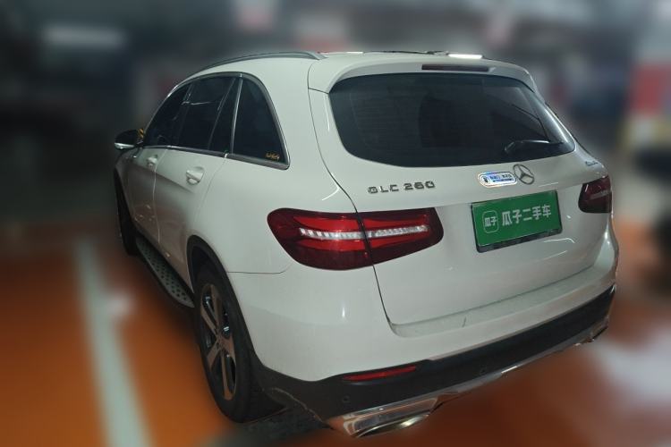 Used Mercedes-Benz GLC 2016 GLC 260 4MATIC Luxury Model Exterior 3