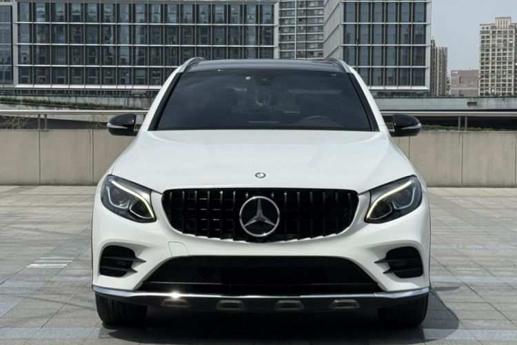 Used Mercedes-Benz GLC 2016 GLC 260 4MATIC Dynamic Edition Exterior 3