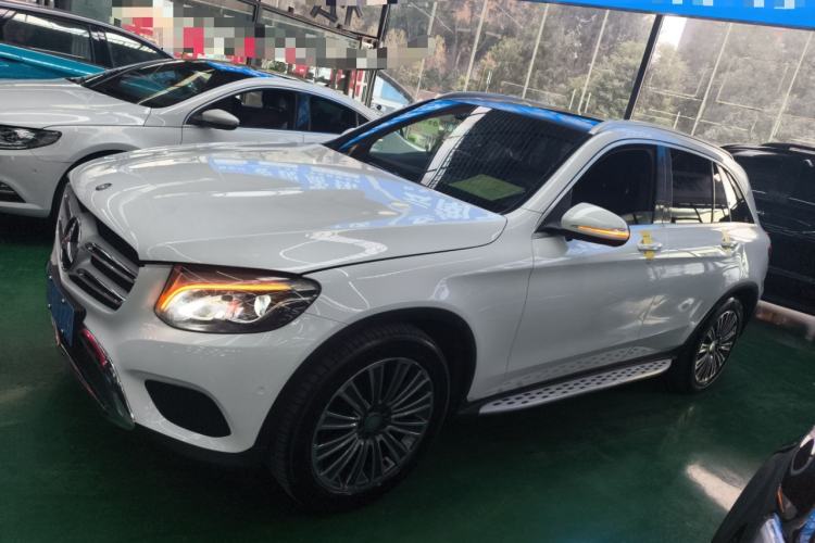 Used Mercedes-Benz GLC 2016 GLC 260 4MATIC Dynamic Edition Exterior 3
