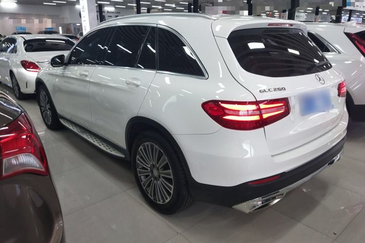Used Mercedes-Benz GLC 2016 GLC 260 4MATIC Dynamic Edition Exterior 3