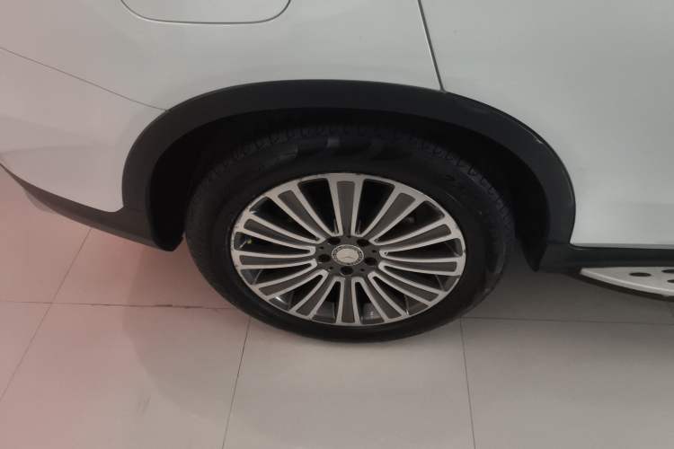 Used Mercedes-Benz GLC 2016 GLC 200 4MATIC Exterior 4