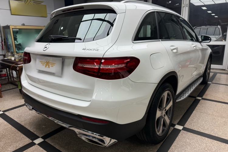Used Mercedes-Benz GLC 2016 GLC 300 4MATIC Dynamic Model Exterior 4