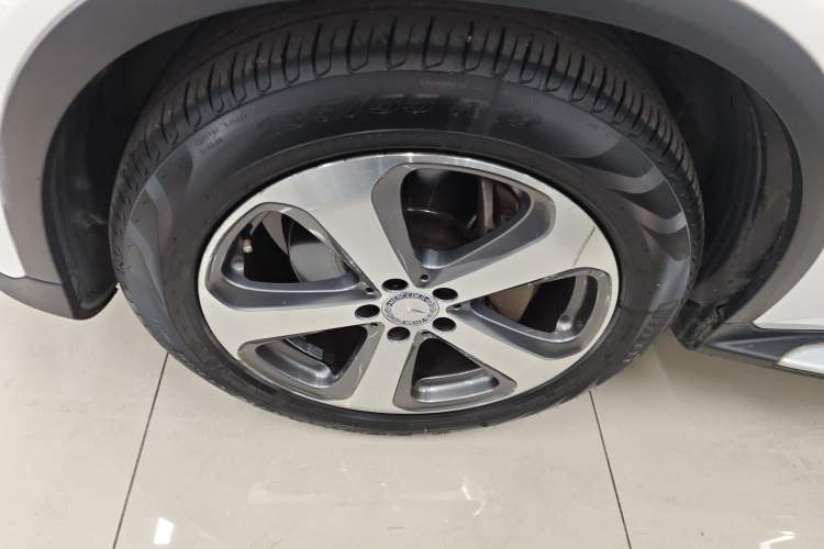 Used Mercedes-Benz GLC 2016 GLC 300 4MATIC Dynamic Model Exterior 4