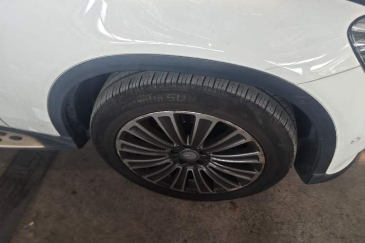 Used Mercedes-Benz GLC 2016 GLC 200 4MATIC Exterior 4