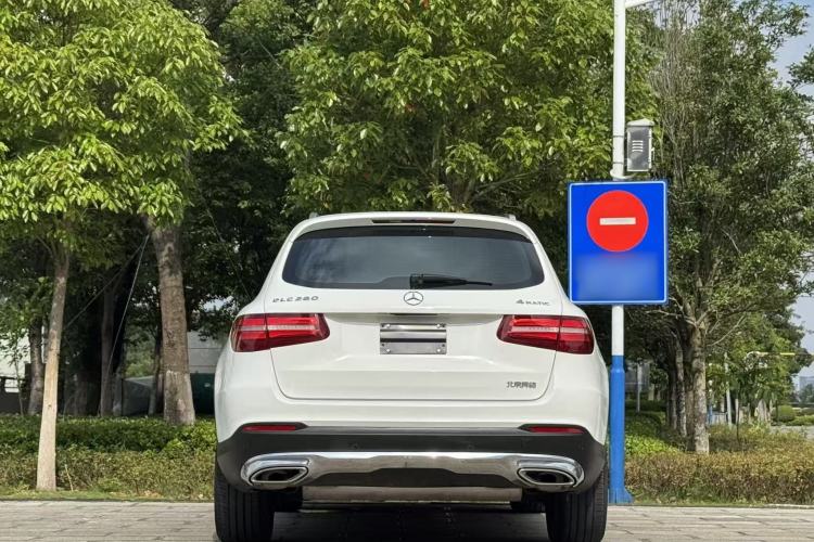 Used Mercedes-Benz GLC 2016 GLC 260 4MATIC Dynamic Edition Exterior 4