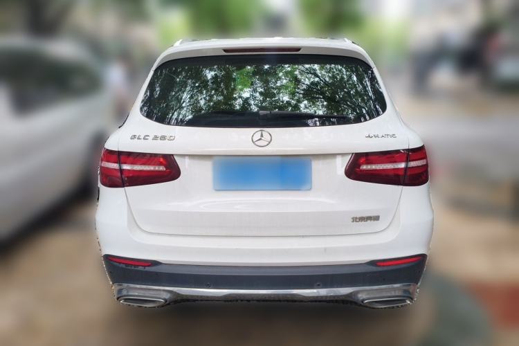 Used Mercedes-Benz GLC 2016 GLC 260 4MATIC Luxury Model Exterior 4
