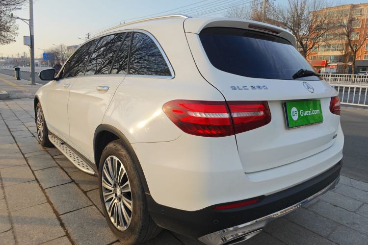Used Mercedes-Benz GLC 2016 GLC 260 4MATIC Dynamic Edition Exterior 5