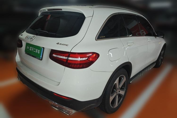 Used Mercedes-Benz GLC 2016 GLC 260 4MATIC Luxury Model Exterior 5