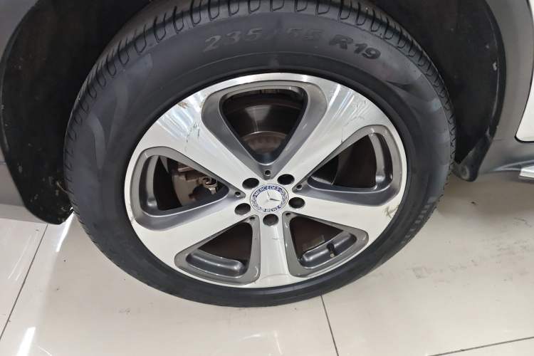 Used Mercedes-Benz GLC 2016 GLC 300 4MATIC Dynamic Model Exterior 5