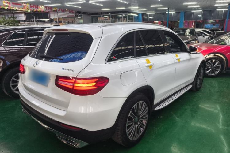 Used Mercedes-Benz GLC 2016 GLC 260 4MATIC Dynamic Edition Exterior 5