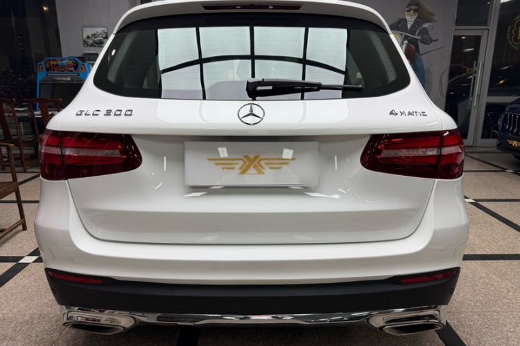 Used Mercedes-Benz GLC 2016 GLC 300 4MATIC Dynamic Model Exterior 6