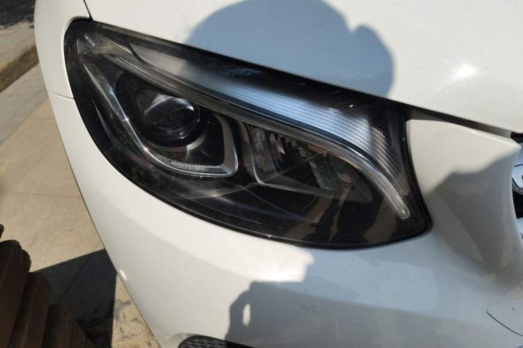 Used Mercedes-Benz GLC 2016 GLC 200 4MATIC Exterior 6