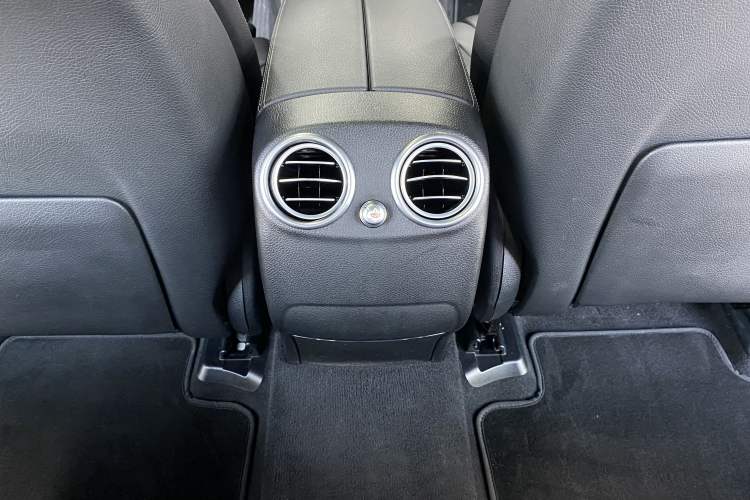 Used Mercedes-Benz GLC 2016 GLC 200 4MATIC Exterior 6