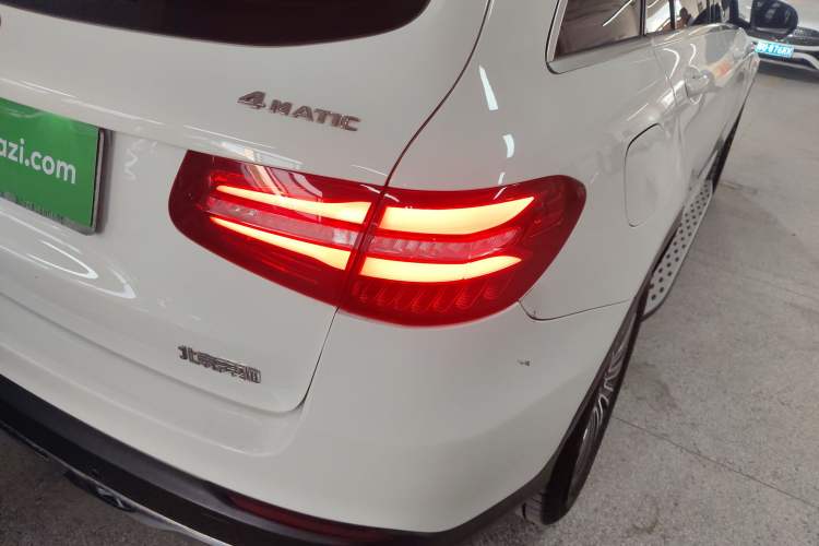 Used Mercedes-Benz GLC 2016 GLC 200 4MATIC Exterior 6