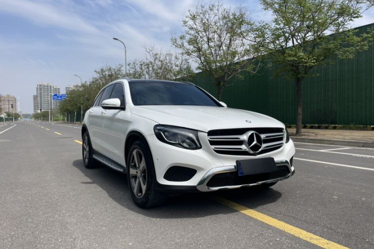 Used Mercedes-Benz GLC 2016 GLC 260 4MATIC Luxury Model Exterior 7