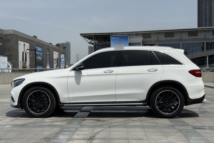 Used Mercedes-Benz GLC 2016 GLC 260 4MATIC Dynamic Edition Exterior 8