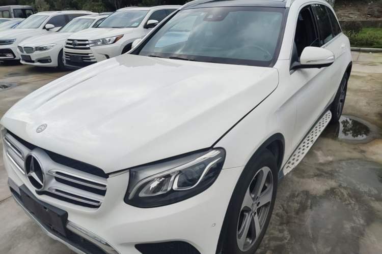 Used Mercedes-Benz GLC 2016 GLC 260 4MATIC Luxury Model Guazi used car, China used car export, Used car for sale, Used cars, Cheapest cars for sale