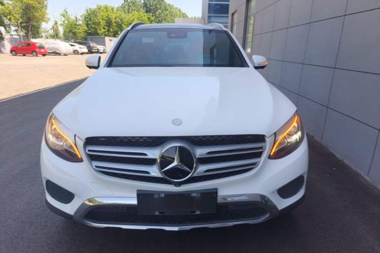 Used Mercedes-Benz GLC 2016 GLC 260 4MATIC Luxury Model Front