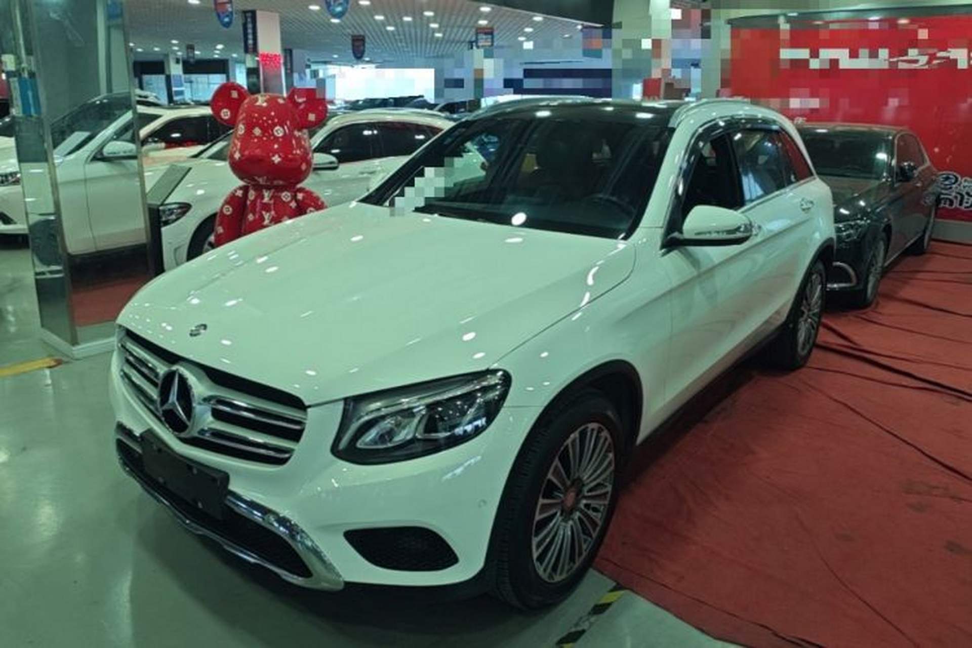 Used Mercedes-Benz GLC 2016 GLC 260 4MATIC Dynamic Edition Front Left 45 Deg