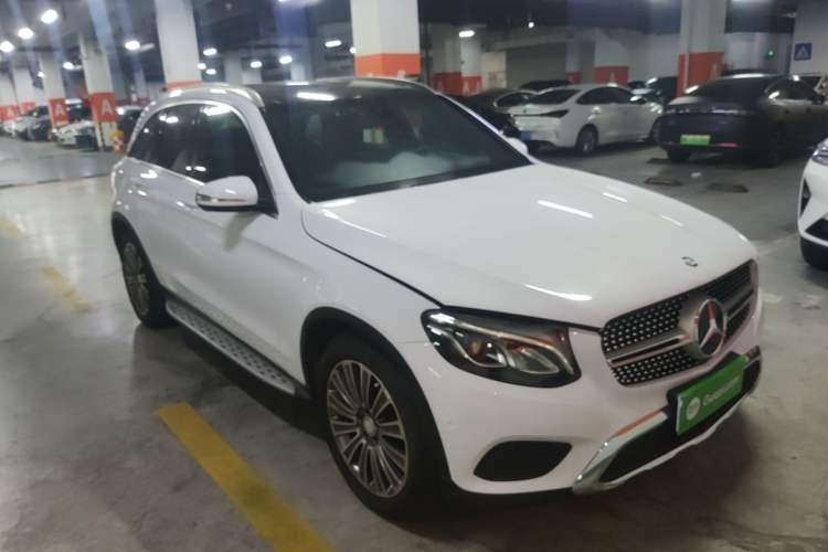 Used Mercedes-Benz GLC 2016 GLC 200 4MATIC Front Right 45 Deg