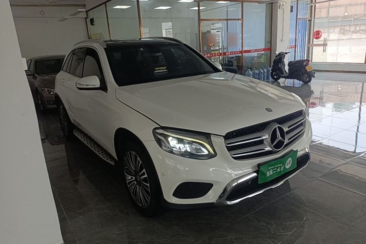 Used Mercedes-Benz GLC 2016 GLC 200 4MATIC Front Right 45 Deg