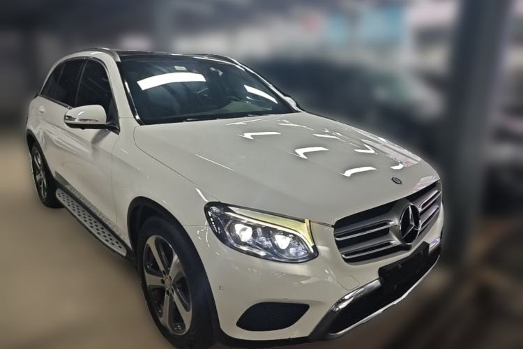 Used Mercedes-Benz GLC 2016 GLC 300 4MATIC Dynamic Model Front Right 45 Deg