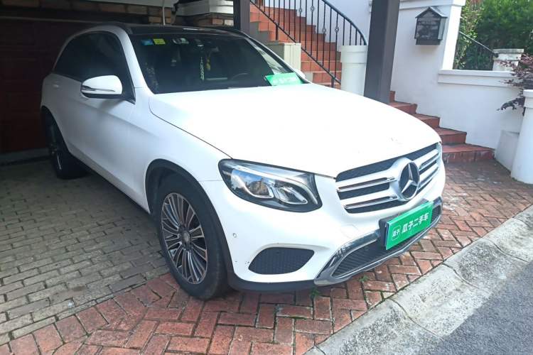 Used Mercedes-Benz GLC 2016 GLC 200 4MATIC Front Right 45 Deg