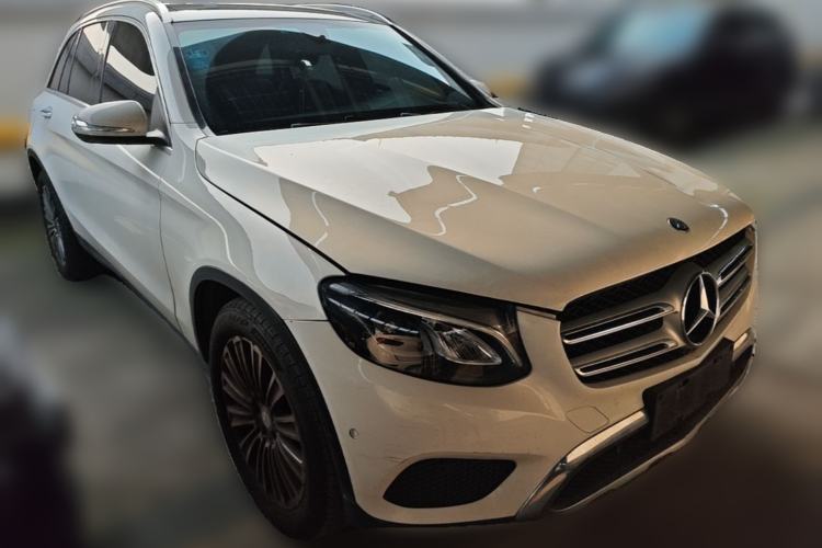 Used Mercedes-Benz GLC 2016 GLC 260 4MATIC Dynamic Edition Front Right 45 Deg