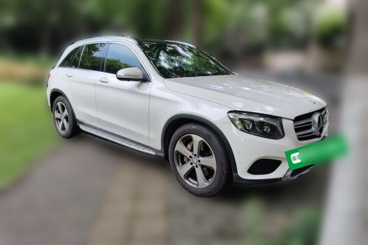Used Mercedes-Benz GLC 2016 GLC 300 4MATIC Dynamic Model Front Right 45 Deg