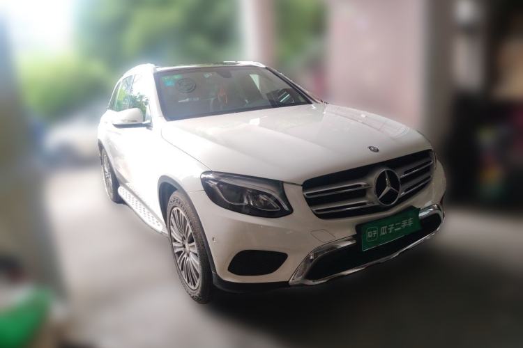 Used Mercedes-Benz GLC 2016 GLC 260 4MATIC Dynamic Edition Front Right 45 Deg