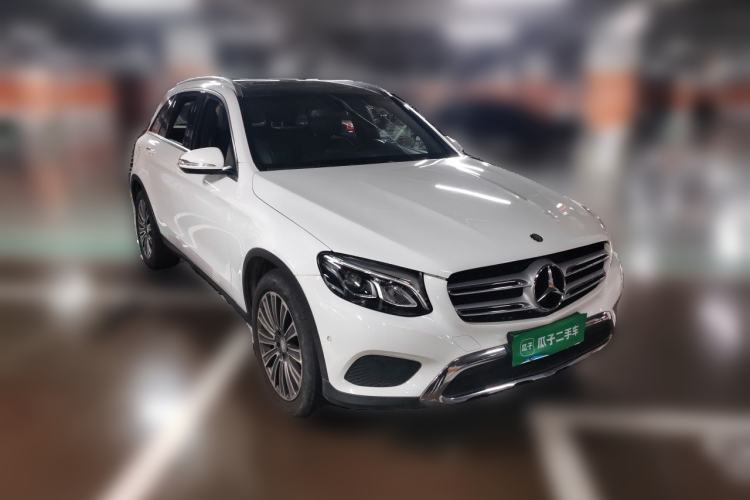 Used Mercedes-Benz GLC 2016 GLC 260 4MATIC Dynamic Edition Front Right 45 Deg
