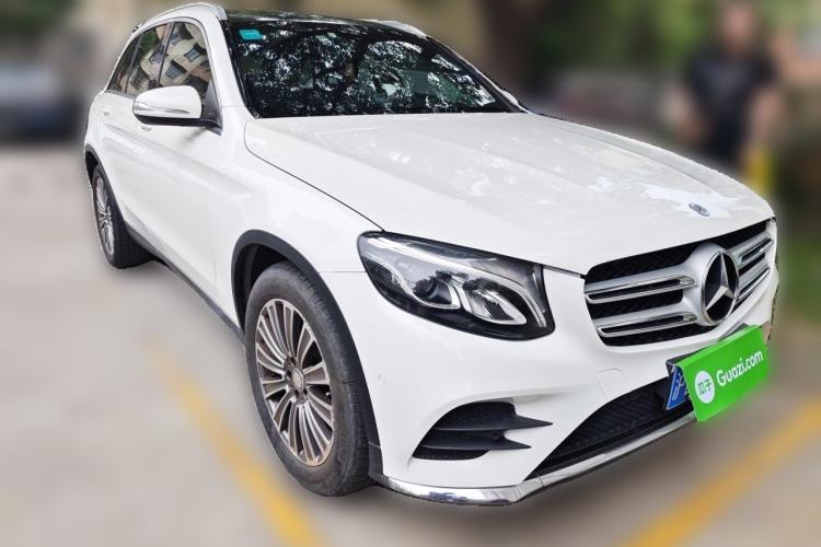 Used Mercedes-Benz GLC 2016 GLC 260 4MATIC Dynamic Edition Front Right 45 Deg