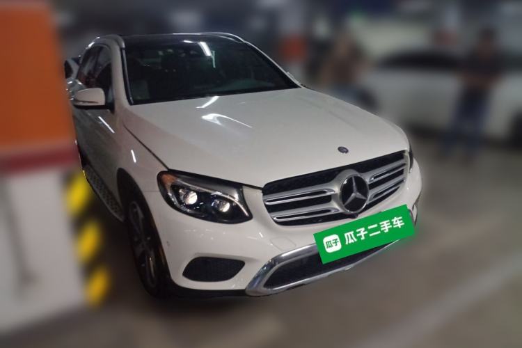 Used Mercedes-Benz GLC 2016 GLC 300 4MATIC Dynamic Model Front Right 45 Deg