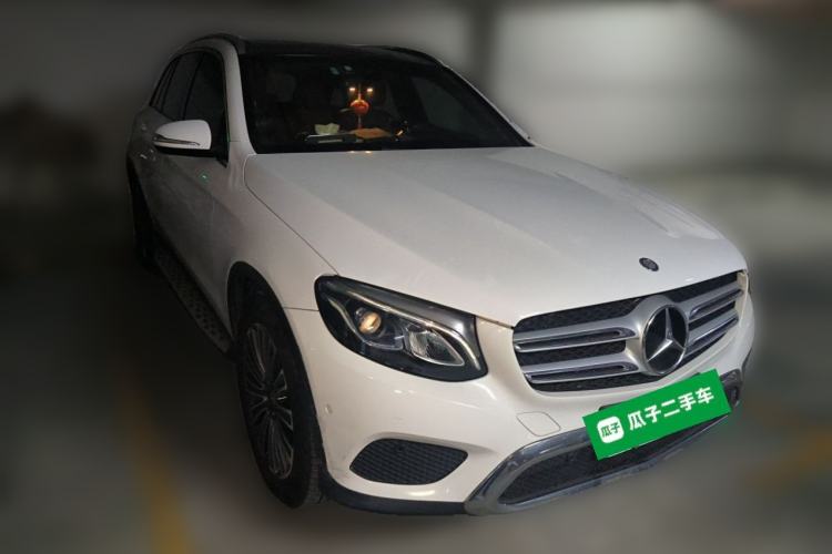 Used Mercedes-Benz GLC 2016 GLC 260 4MATIC Dynamic Edition Front Right 45 Deg