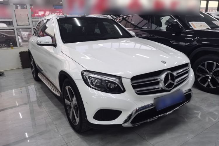 Used Mercedes-Benz GLC 2016 GLC 300 4MATIC Dynamic Model Front Right 45 Deg