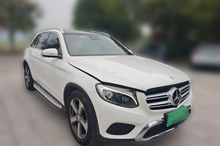 Used Mercedes-Benz GLC 2016 GLC 300 4MATIC Dynamic Model Front Right 45 Deg