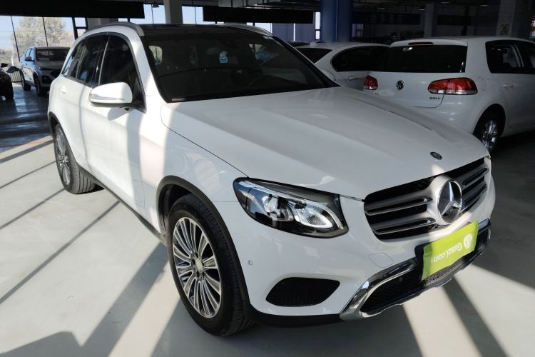 Used Mercedes-Benz GLC 2016 GLC 200 4MATIC Front Right 45 Deg