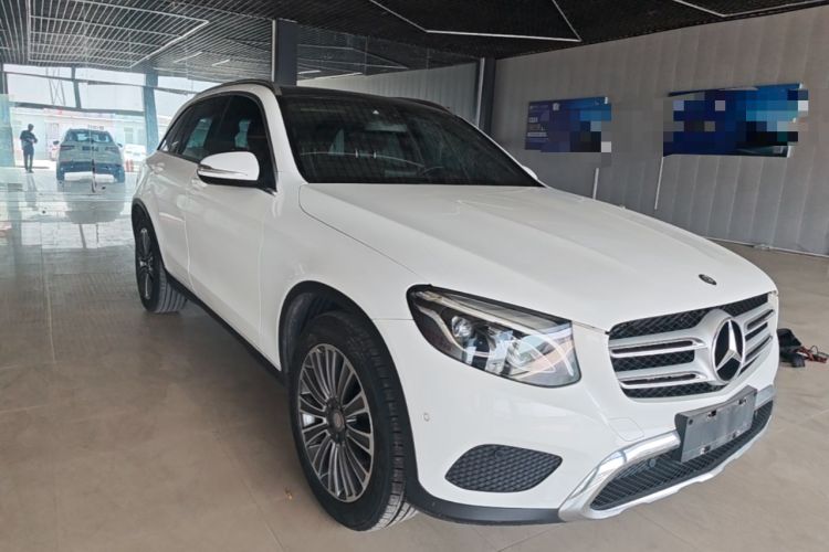 Used Mercedes-Benz GLC 2016 GLC 200 4MATIC Front Right 45 Deg