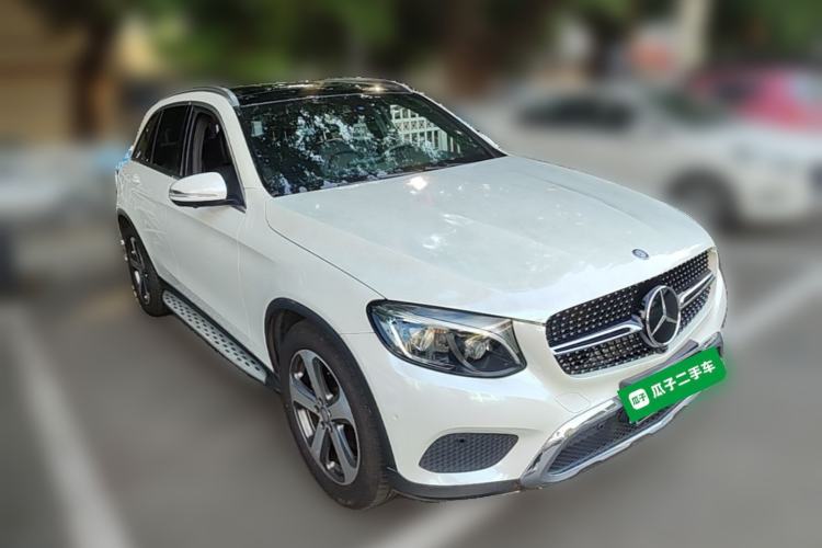 Used Mercedes-Benz GLC 2016 GLC 300 4MATIC Dynamic Model Front Right 45 Deg