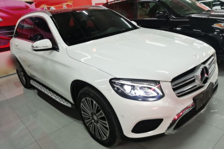 Used Mercedes-Benz GLC 2016 GLC 200 4MATIC Front Right 45 Deg